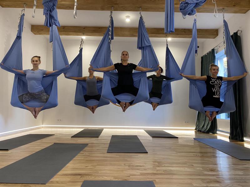 Fly Yoga Space (флаййога, аэройога)