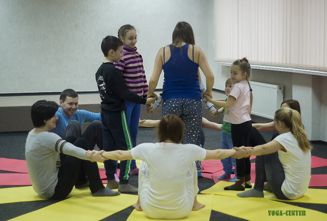 Йога Кривой Рог "Yoga-Center" (проводим Yoga Weekend на природе)