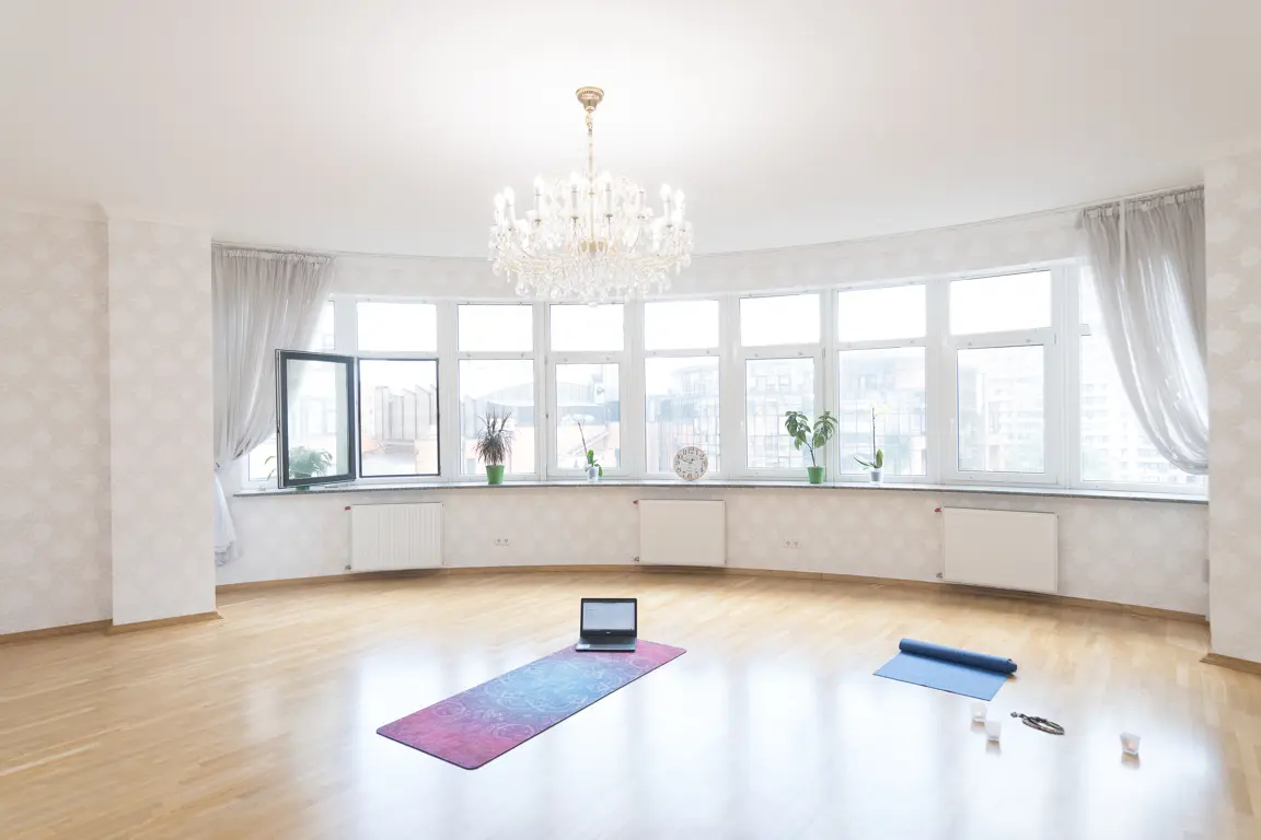 YOGA FLAT (Студия йоги в Киеве)