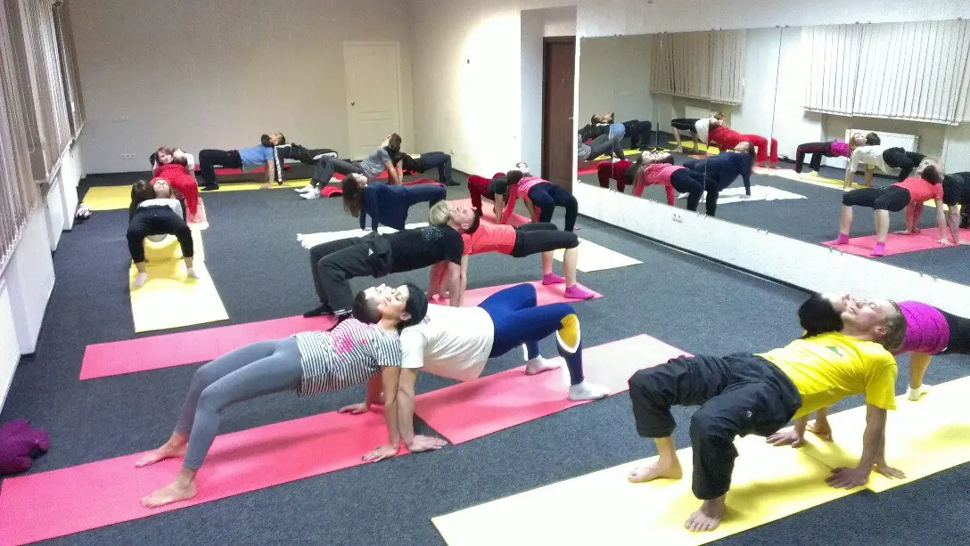 Йога Кривой Рог "Yoga-Center" (проводим Yoga Weekend на природе)